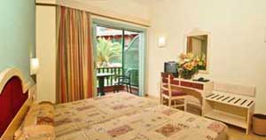 Double for single use with balcony, private facilities, and breakfast